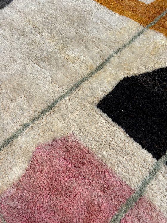 Image 1 of Eigentijds Marokkaans Mrirt Berber Wollen Vloerkleed