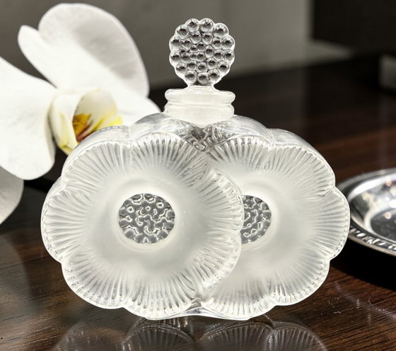 Image 1 of Lalique - Flacon de Parfum "Deux Fleurs"