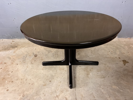 Image 1 of Lubke round oval dining table black extendable