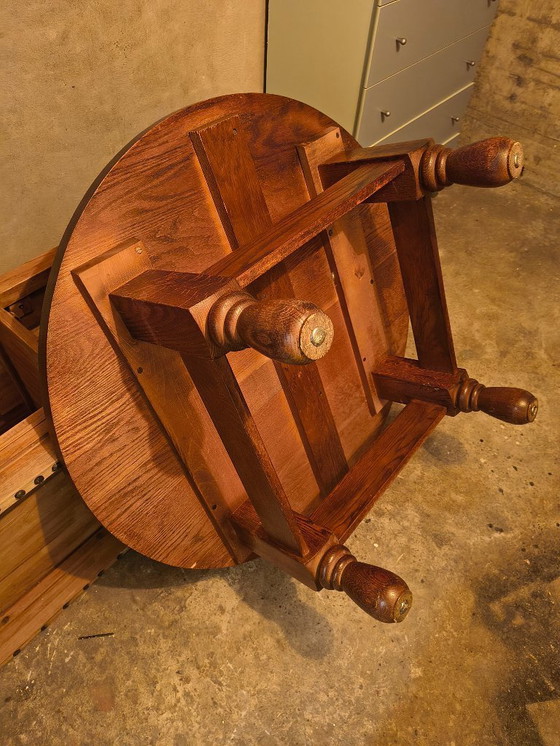 Image 1 of Table basse ronde en chêne massif