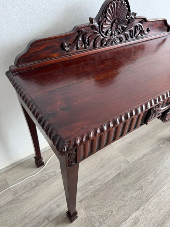 Image 1 of Mooi uitgesneden Edwardiaanse stijl bijzet-tafel