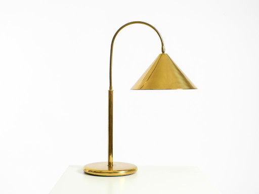 Belle, grande, lampe de table originale en laiton avec abat-jour conique, Mid-Century Modern