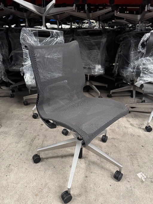 Herman Miller Setu (45 exemplaires disponibles) – Remis à neuf | Ergonomique | État impeccable