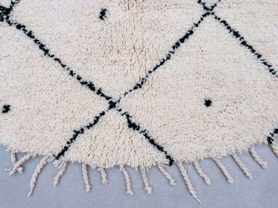 Image 1 of Alfombra redonda Beni ourain de 200 x 200 cm - Nuevo diseño bereber. Alfombra marroquí de lana anudada a mano.