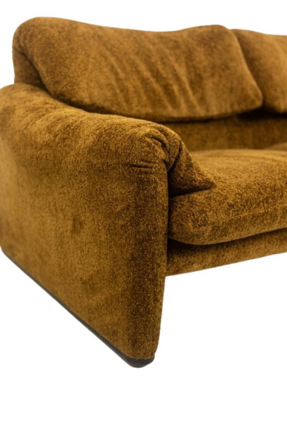 Image 1 of Vico Magistretti. Divano 2 posti modello “Maralunga”. Anni '70.