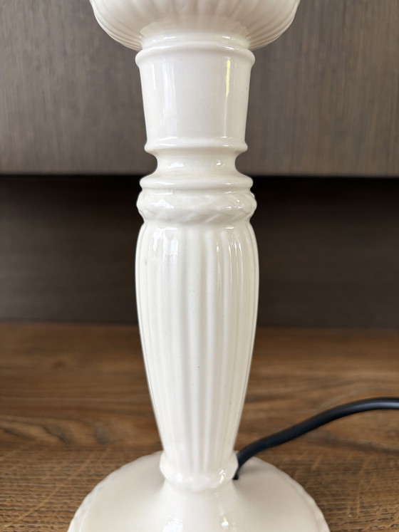 Image 1 of Classic vintage Wedgewood table lamp