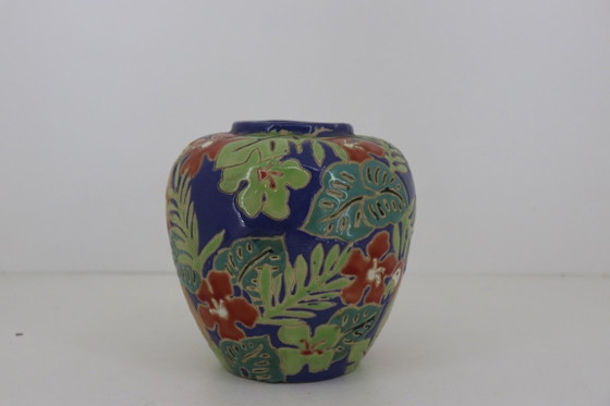 Tropical Art Deco Style Vase – Parrot & Monstera Decor (27 cm) – Ceramic (photo 2 of 5)