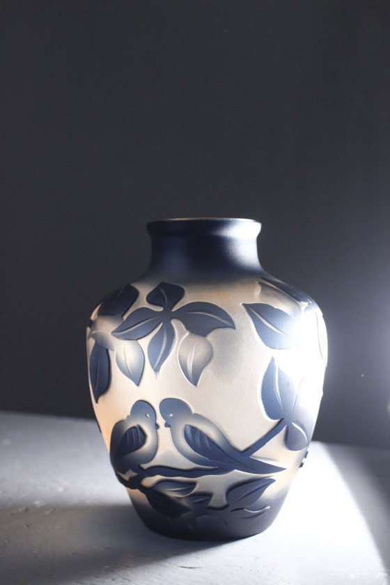 Image 1 of De Vianne, France - Vase with birds, acid-etched glass paste, 20th century