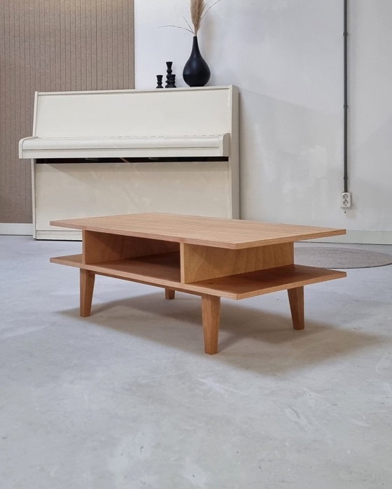 Image 1 of Table basse Tove