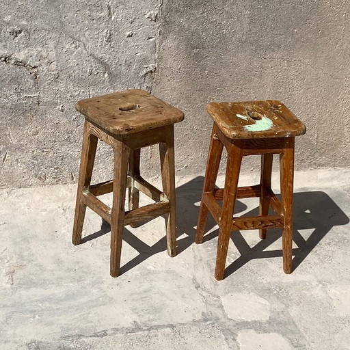 Coppia di sgabelli da officina antichi in legno patinato – krukjes, Wood