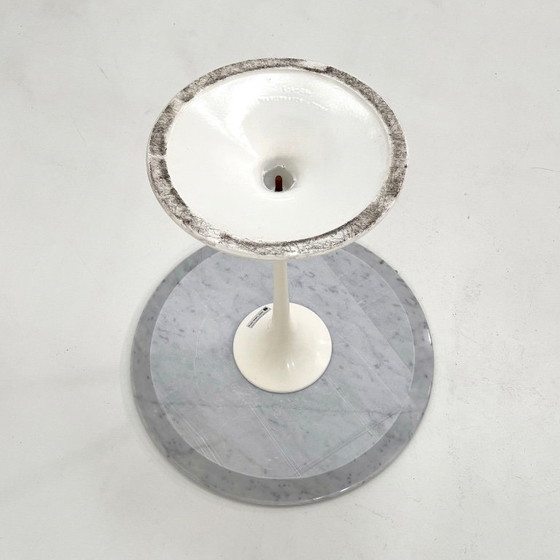 Mesa auxiliar Tulip de Mármol de Eero Saarinen para Knoll, años 70 – Mesas auxiliares, Marble, Aluminium (photo 9 of 10)