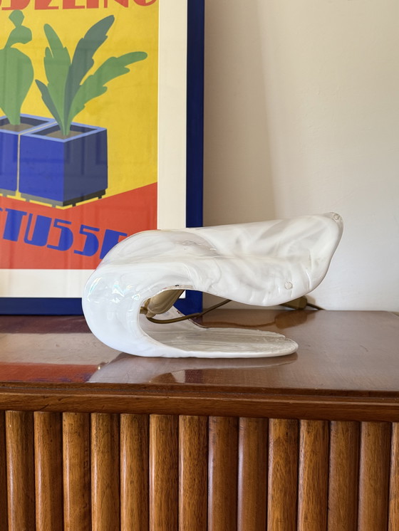 Image 1 of Murano geblazen schelpvormige glazen sculpturale tafellamp, La Murrina Italië 1970