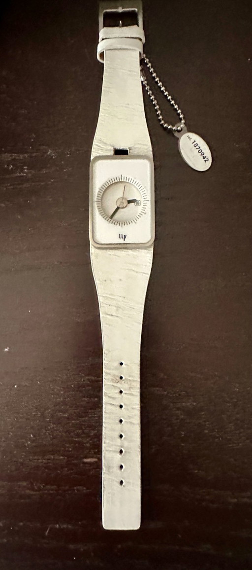 ROGER TALLON LIP VINTAGE