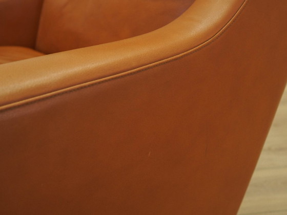 Image 1 of Oranje fauteuil, Deens design, jaren 70, gemaakt in Denemarken.