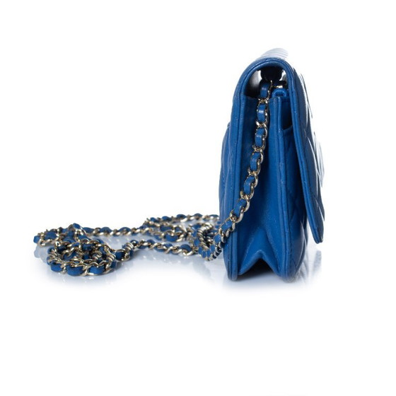 Portafoglio Chanel con catena, colore blu. – Borse a spalla, Lambskin (photo 4 of 12)