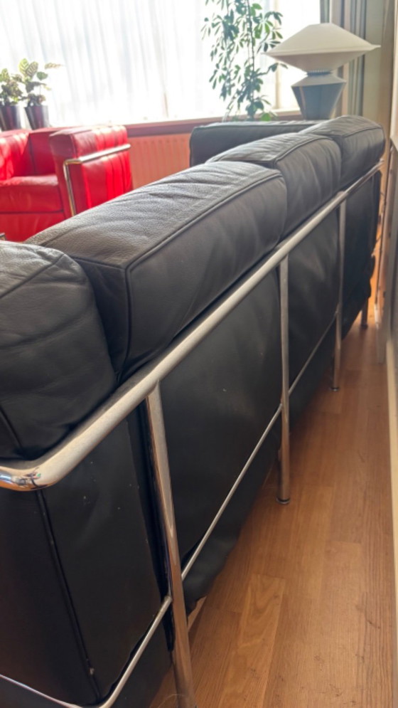 Image 1 of Three-seater sofa LC2 Le Corbusier