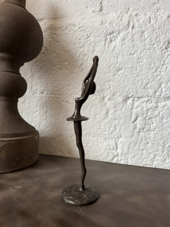 Piccola ballerina in bronzo stile modernista anni '80 – Sculture (photo 11 of 12)
