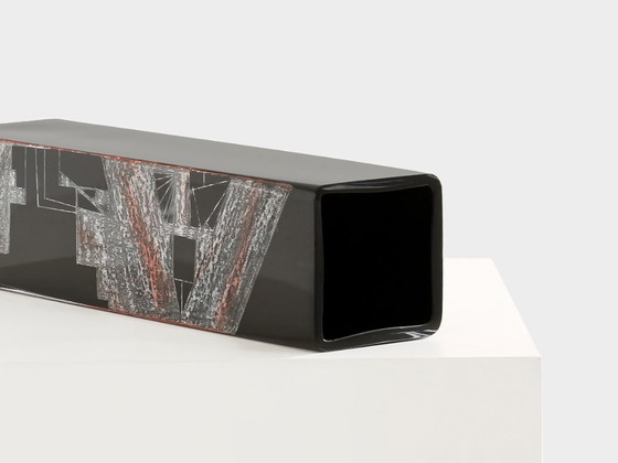 Image 1 of Jarrón rojo de cristal opalino negro Art Déco de Anatole Riecke, 1949.