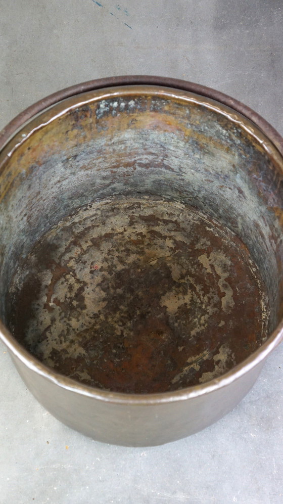 Image 1 of Large Copper Kettle/Hair Tray With Handle