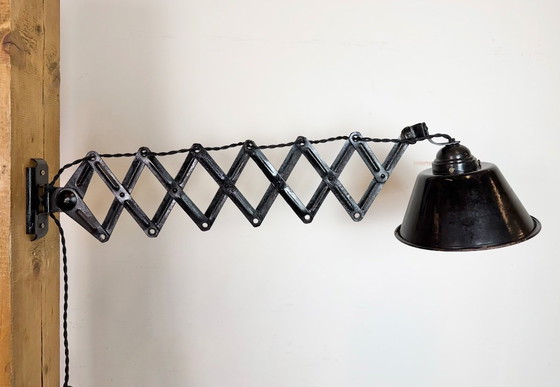 Image 1 of Lampada da parete industriale a forbice in smalto nero, anni '30
