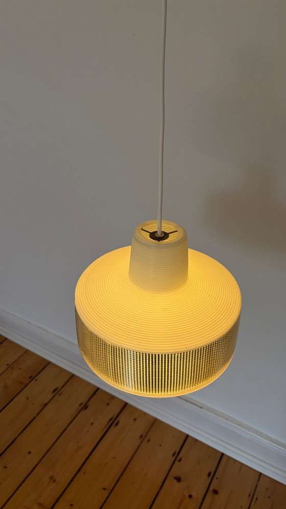 Vintage pendant light 1970s – Space Age – Cream white – Pendant lamps, Plastic (photo 5 of 8)