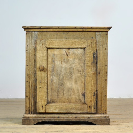 Image 1 of Petit meuble en chêne, vers 1820