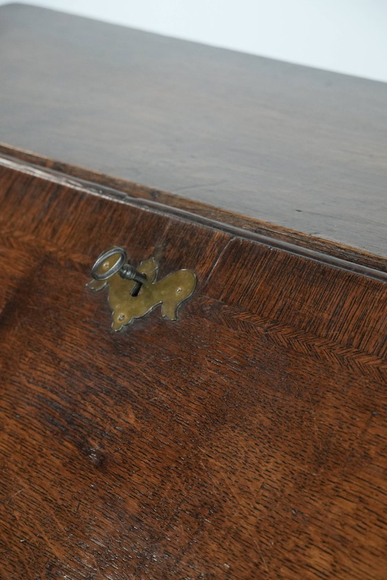 Image 1 of Commode/bureau/commode anglaise ancienne en chêne du XVIIIe siècle