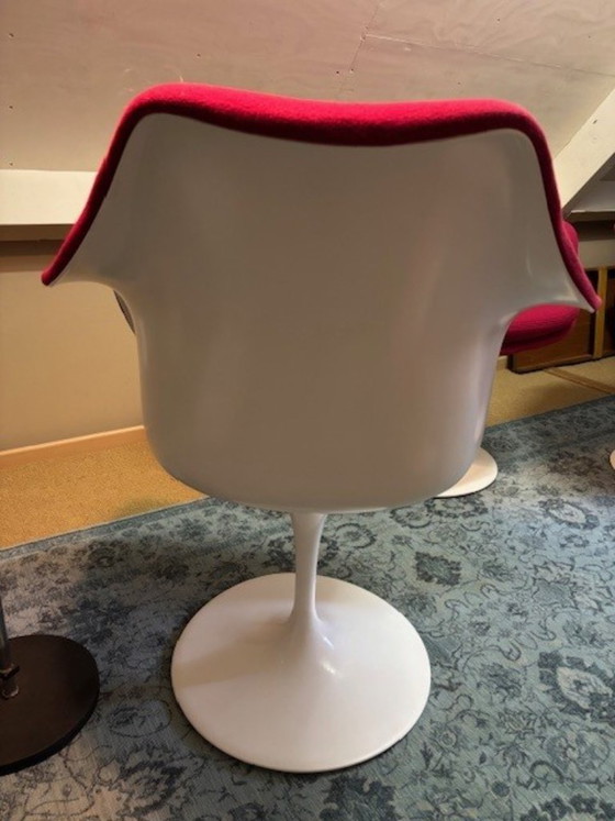 Image 1 of 4 x Tulip Saarinen swivel armchair