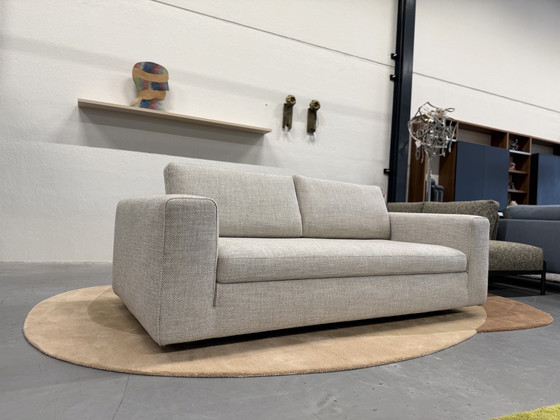 Image 1 of Divano Vilaz 3 posti in tessuto Amado, design on stock