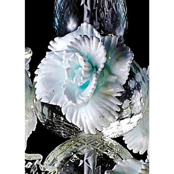 Image 1 of Lámpara de araña de lujo romántica veneciana de cristal de Murano con motivos florales en blanco y transparente.