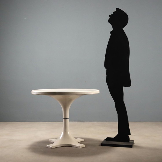 Kartell table from the 1960s – Dining tables, Plastic (photo 2 of 10)