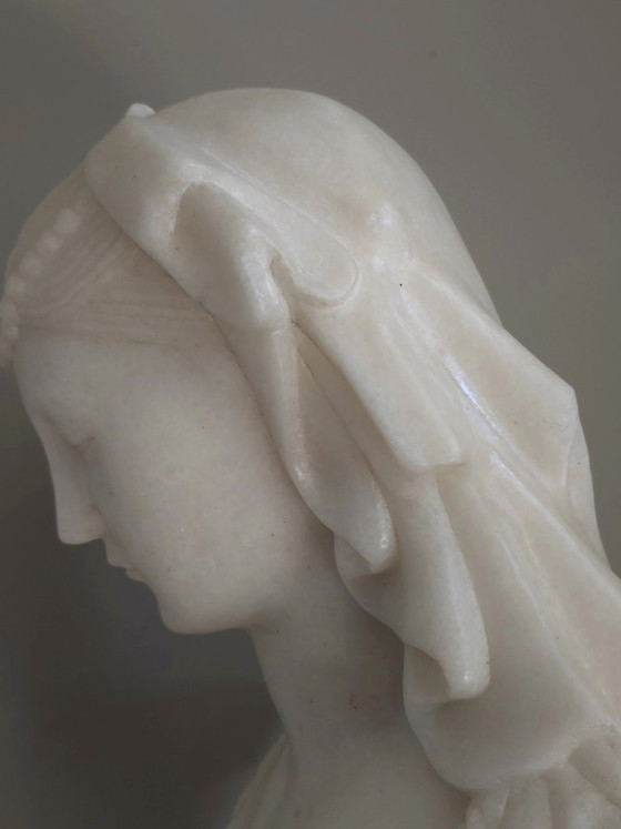 Imponente Busto de Mármol "Angelica Maria" – Luciano (56 cm) – Esculturas, Marble (photo 9 of 15)