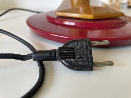 Image 1 of Modernistische spanische Schreibtischlampe aus rotem Metall Boomerang 2000 von Fase 1960s
