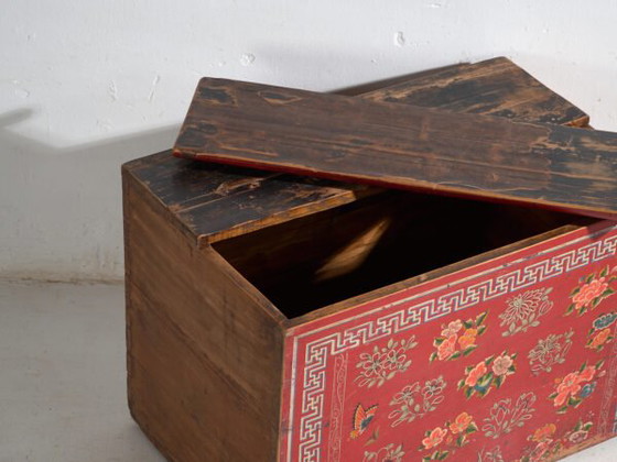 Malle chinoise ancienne peinte en bois de pin – Chine, circa 1930 – Armoires de rangement, Metal (photo 22 of 40)