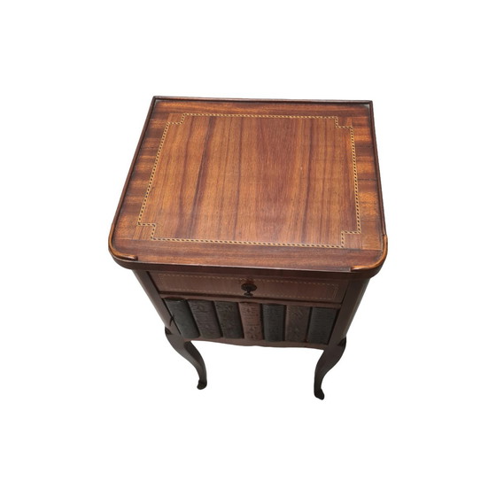Image 1 of Ancienne table de nuit française de style Louis XVI, vers 1900