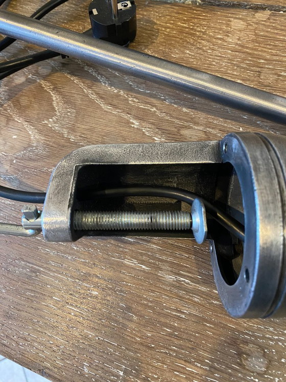 Image 1 of Lampe de bureau Jieldé jielde 2 bras de 40cm et 25cm avec base étau graphite industriel Jean Louis Domecq 1950 vintage