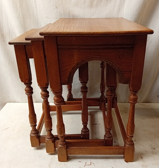 Image 1 of Nido di tavoli in rovere vintage