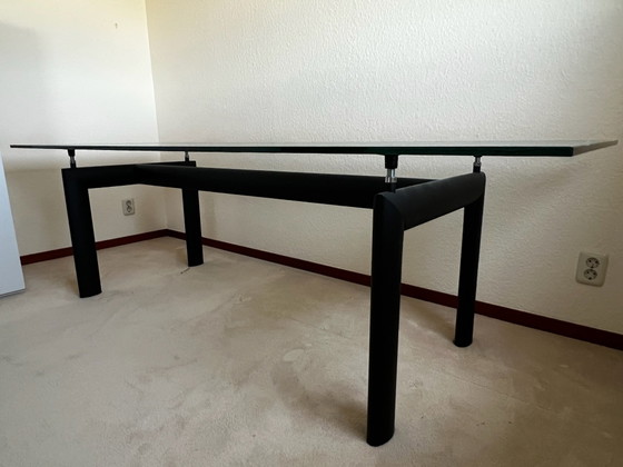 Tavolo da pranzo LC6 Le Corbusier, Cassina, Tavoli da pranzo, Vetro, Metallo, Nero (foto 5 di 15)