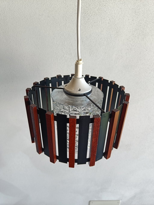 Scandinavian style pendant lamp in teak, black metal and textured glass, 1960s/70s