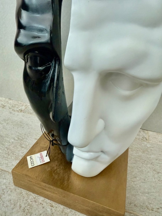 Image 1 of Modern Head Bust Statue Glamorous Environments Head Sculpture Man White