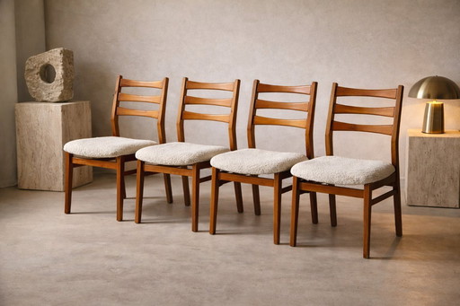 Juego de 4 sillas de comedor danesas en teca y bouclé, años 60