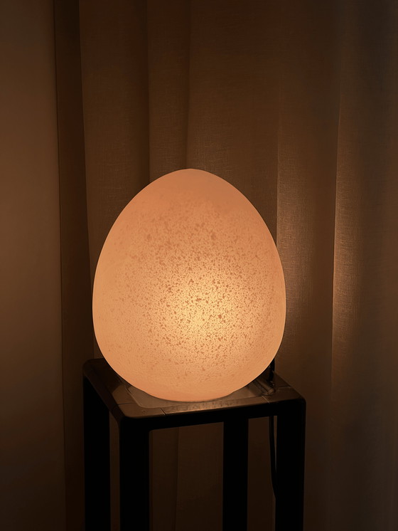 Image 1 of Vintage Glass Egg-Shaped Pink Table Lamp