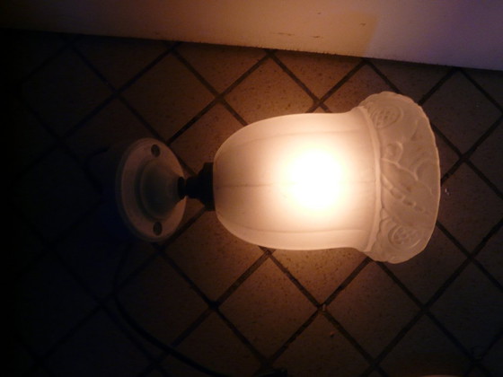 Image 1 of Lampada da parete Art Déco in porcellana e vetro stampato