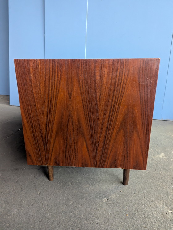 Mobile danese vintage con ante scorrevoli, Faarup anni '60 – Faarup Mobelfabrik, Armadi contenitori, Wood (photo 8 of 14)