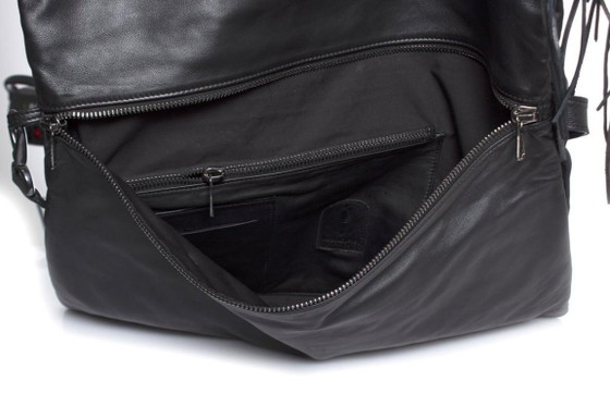 Image 1 of Maison Du Posh, borsa a tracolla con patta pieghevole, frange e teschio