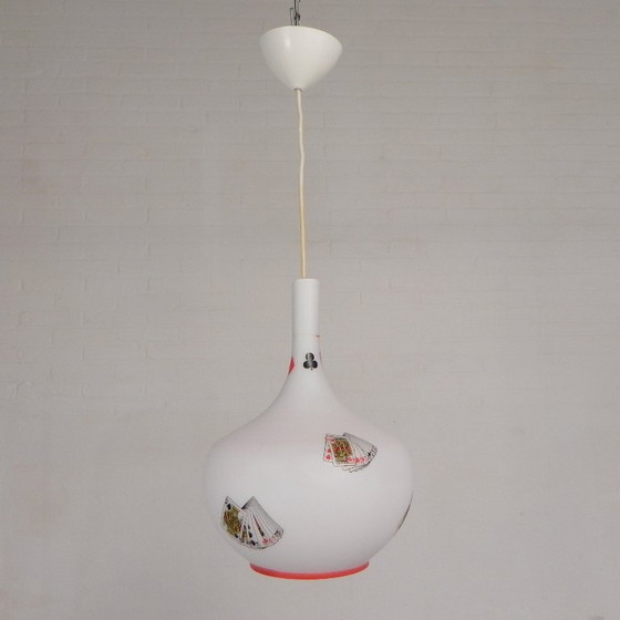 Murano hanglamp met afbeeldingen van speelkaarten in opaline glas, jaren 60 – Hanglampen (photo 3 of 22)