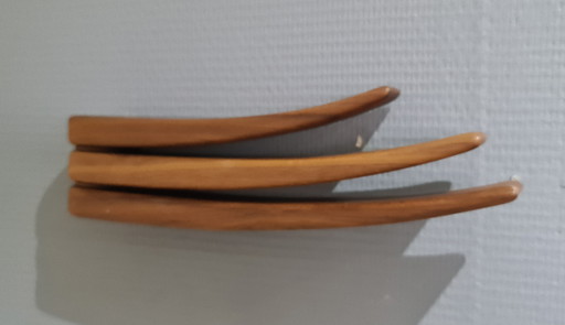 Appendiabiti da parete The Wing Design noce