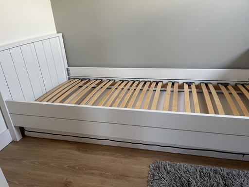 Lit simple blanc 90 x 200 AVEC MATELAS !!!