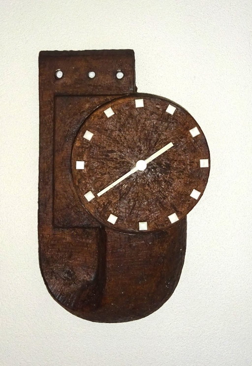 Vintage Design Brutalist Wall Clock
