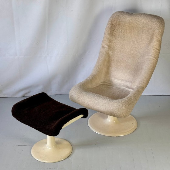 Image 1 of Hongaarse space age draaistoel met voetensteun, 1960